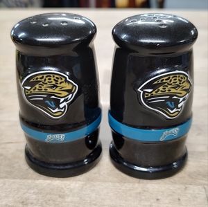 NFL Jacksonville Jaguars salt and pepper shakers